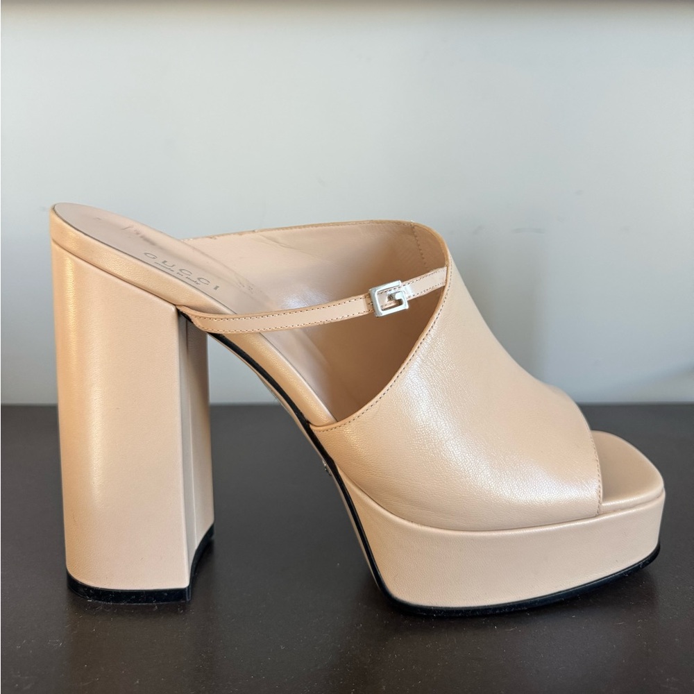 Gucci G Tiarah leather Platform sandal